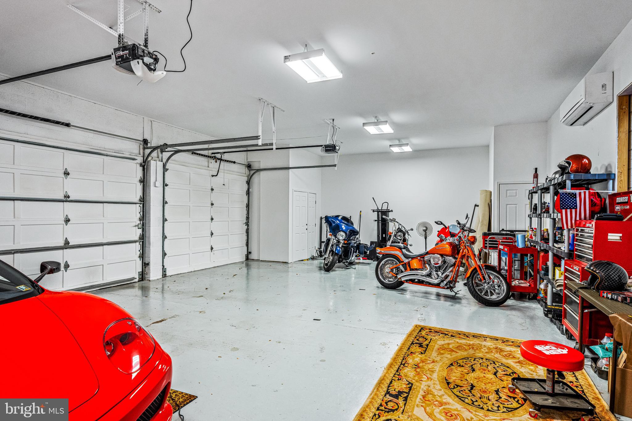 MERION GOLF ESTATES - Residential