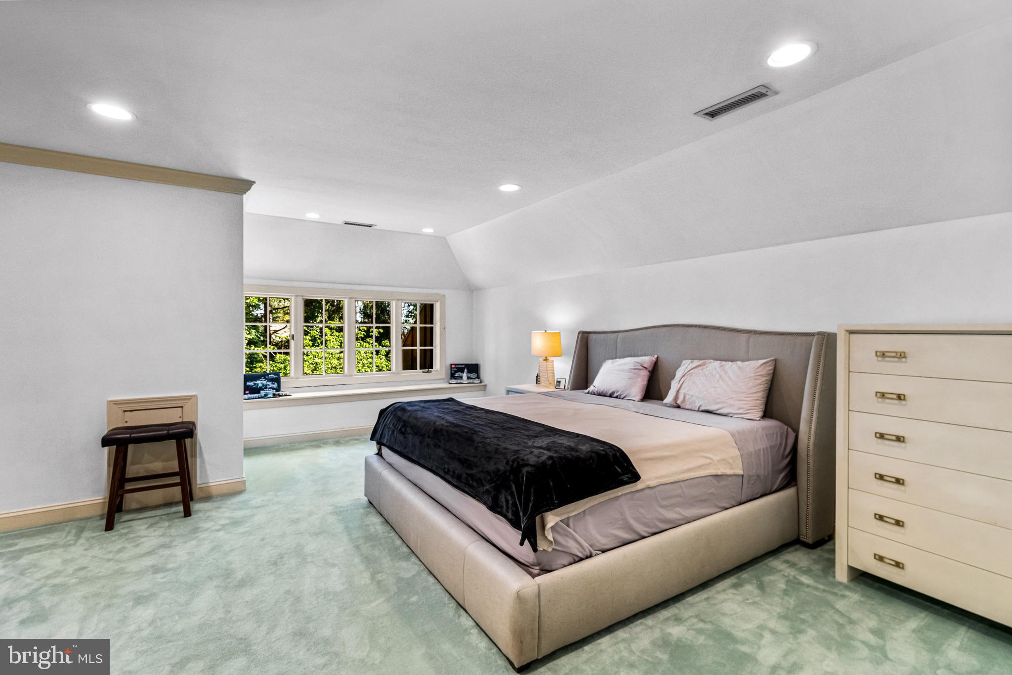 MERION GOLF ESTATES - Residential