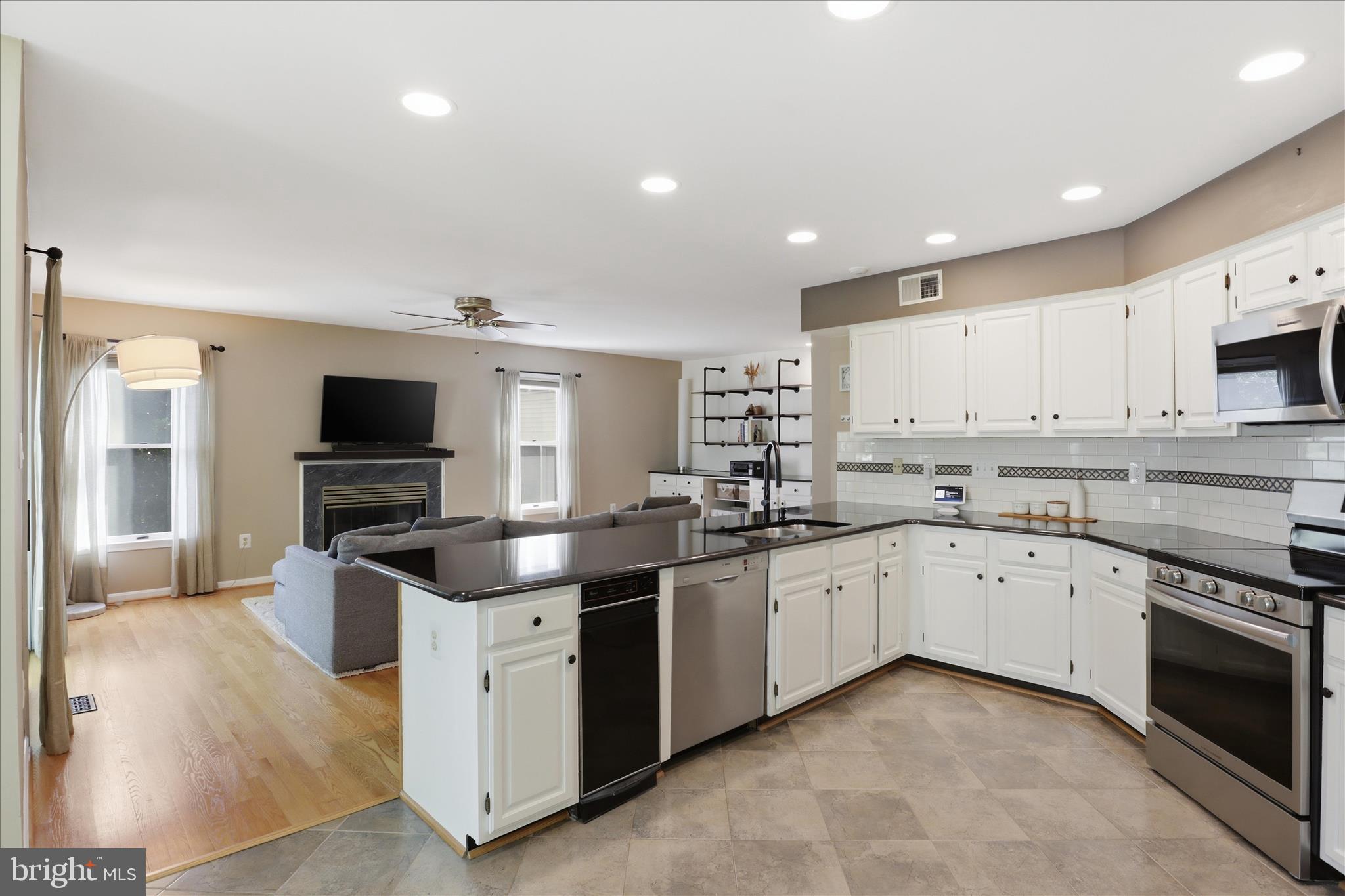 WALNUT HILL ESTATES - Residential