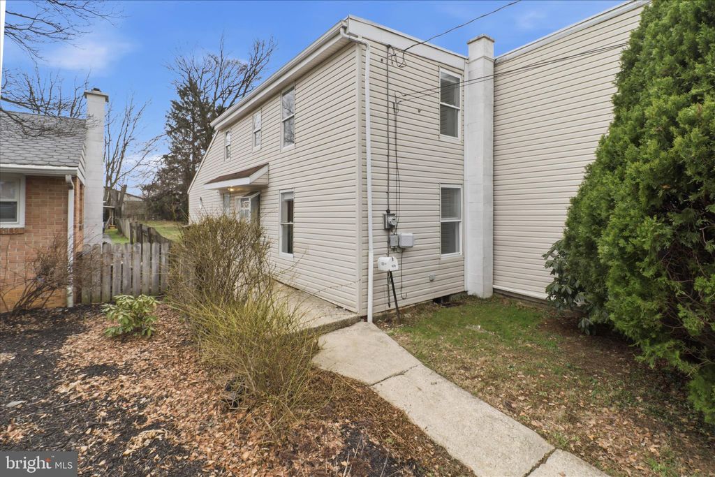 Photo of 826 Saint Joseph Street, LANCASTER, PA 17603 (MLS # PALA2084622)