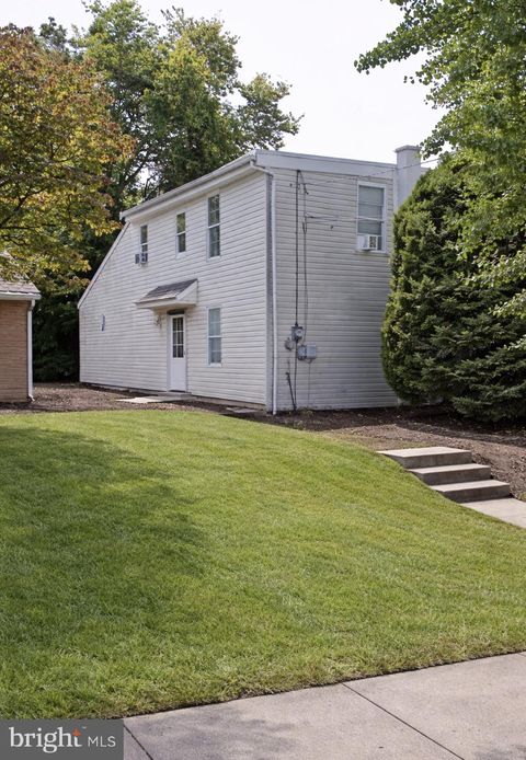 826 SAINT JOSEPH STREET LANCASTER PA 17603