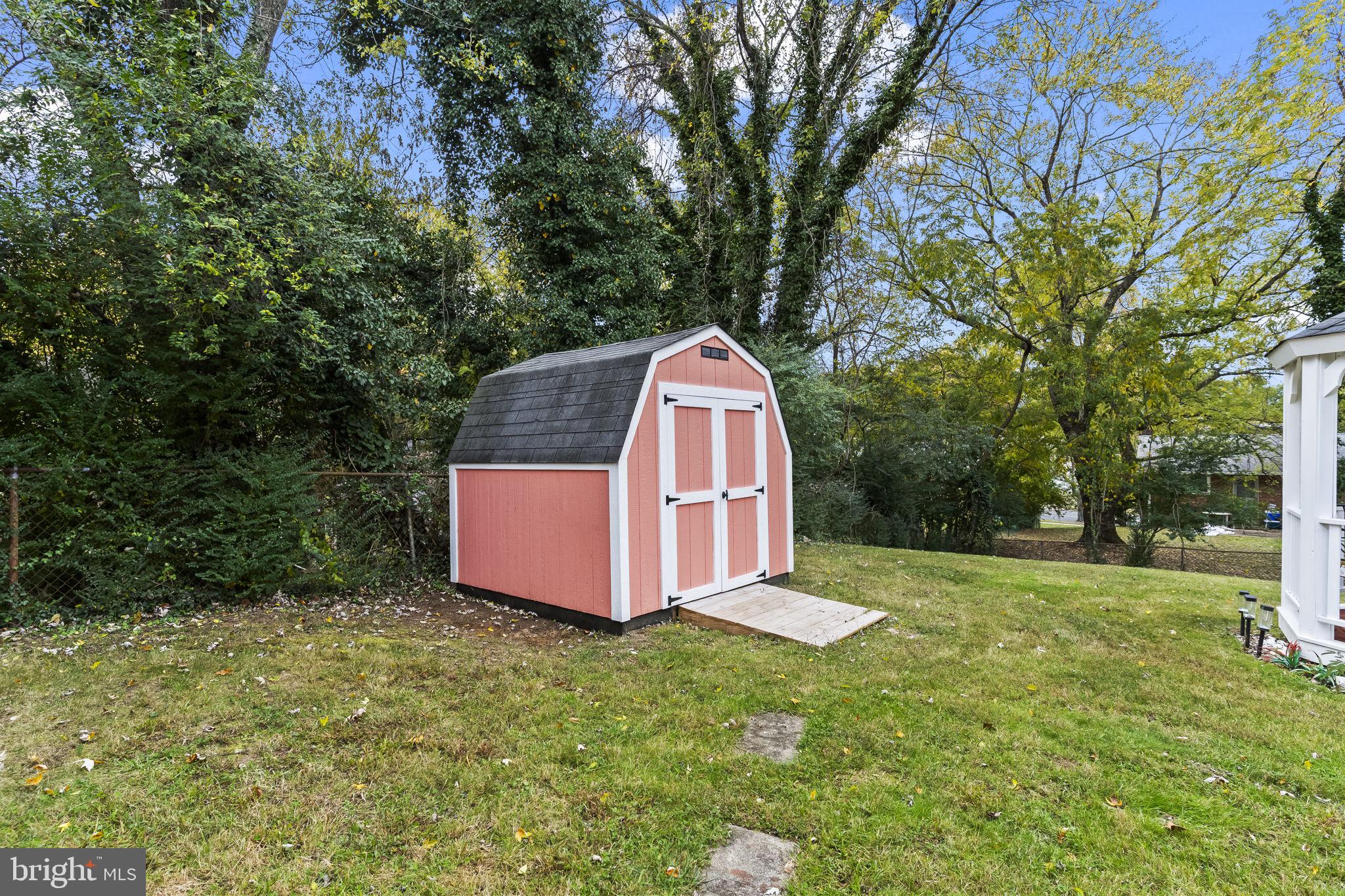 ROSEDALE ESTATES - Residential