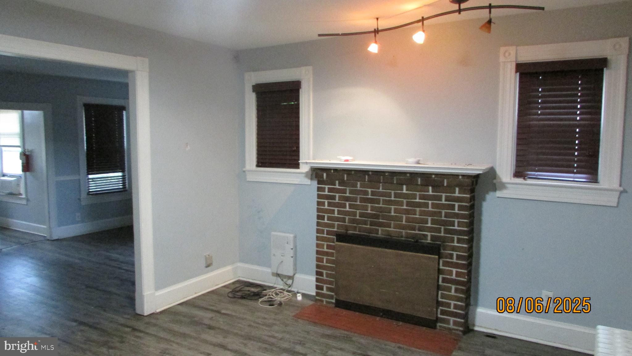 COLLEGE PARK - Residential