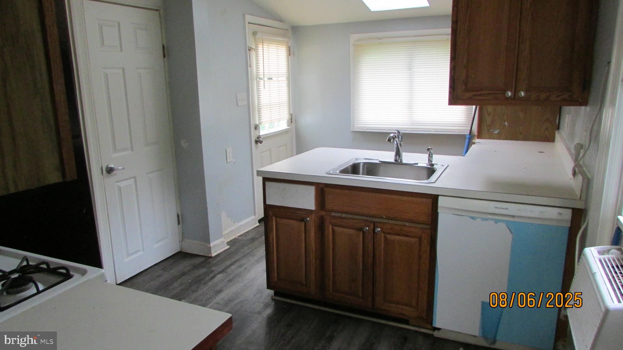 COLLEGE PARK - Residential