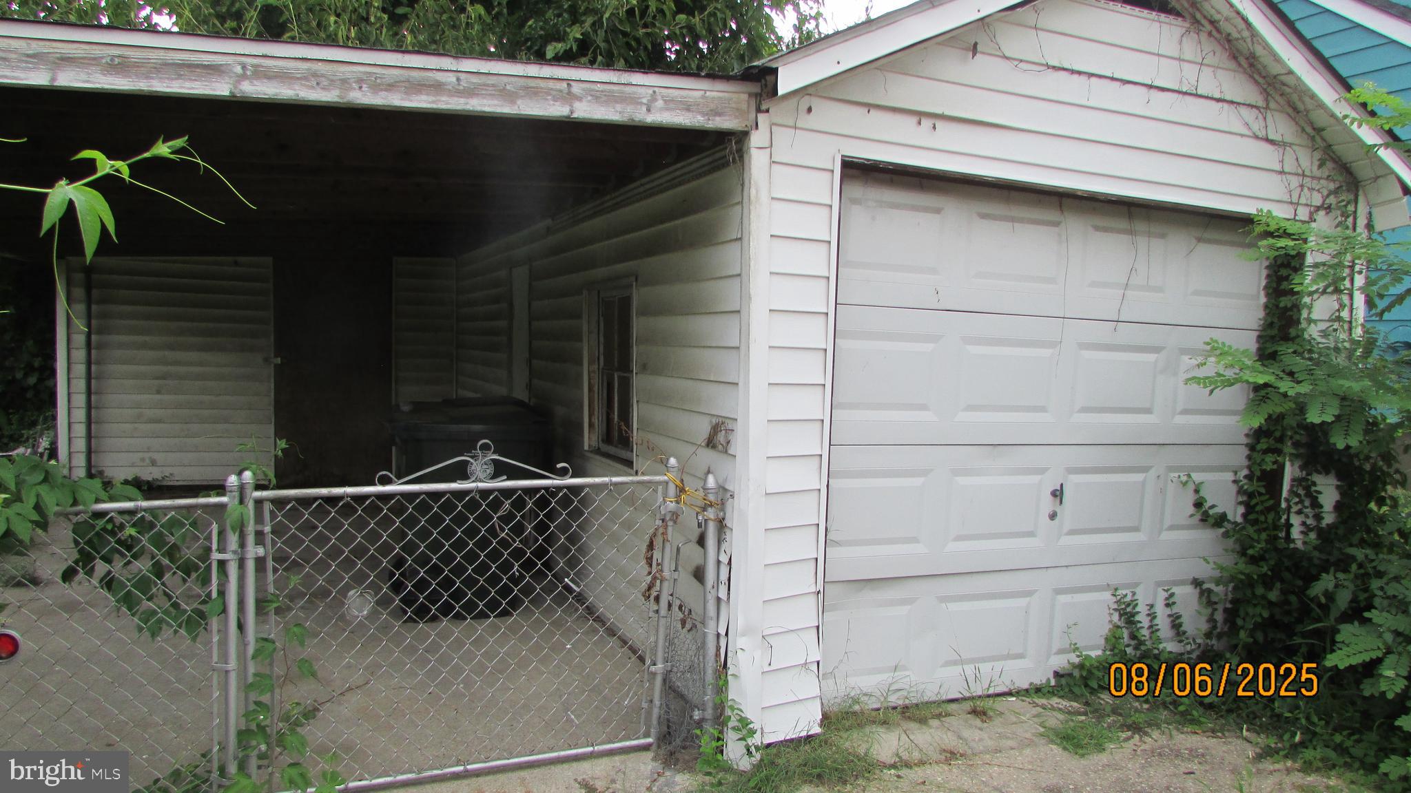 COLLEGE PARK - Residential