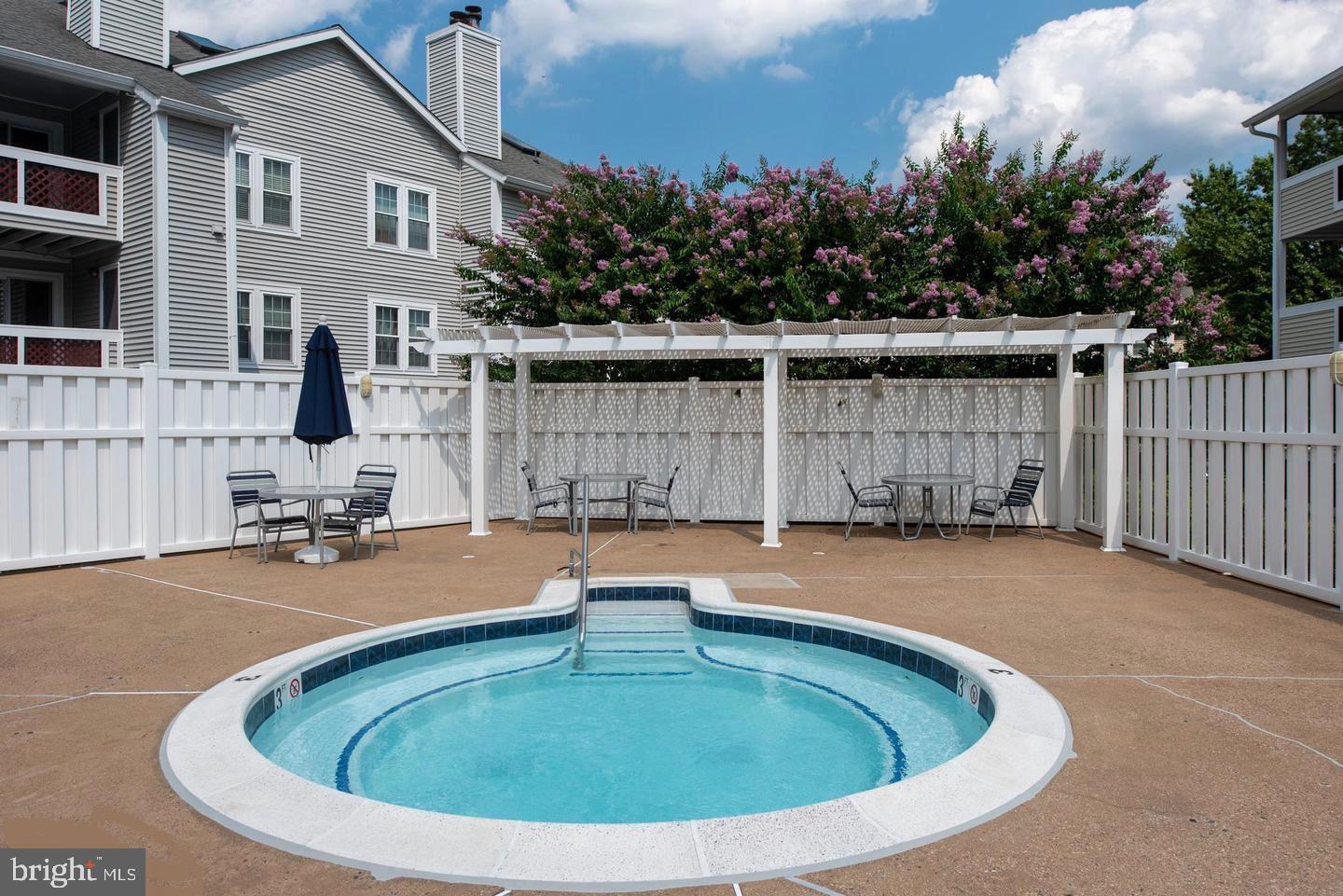 GRAYS POINTE - Residential Lease