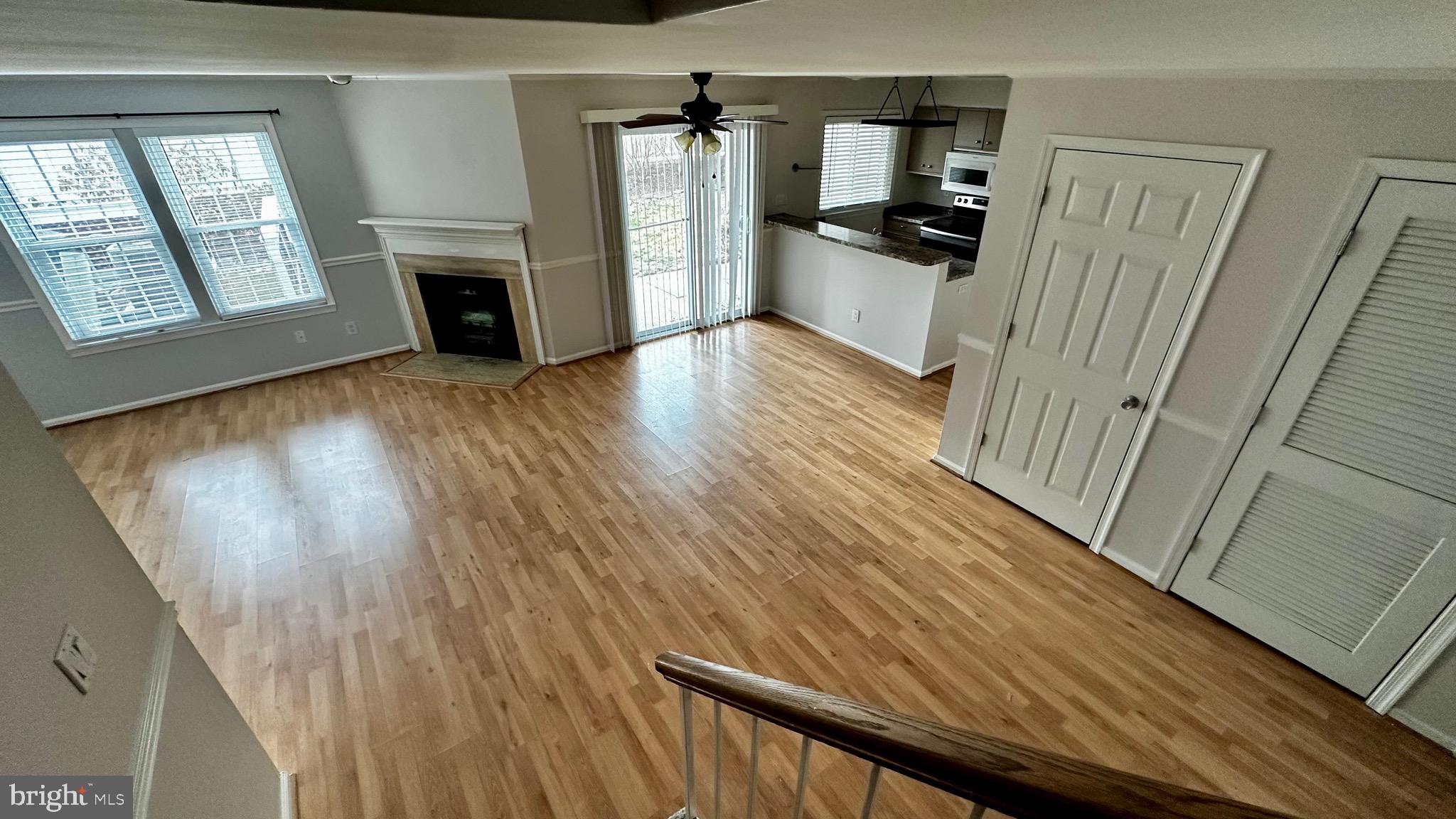 GRAYS POINTE - Residential Lease