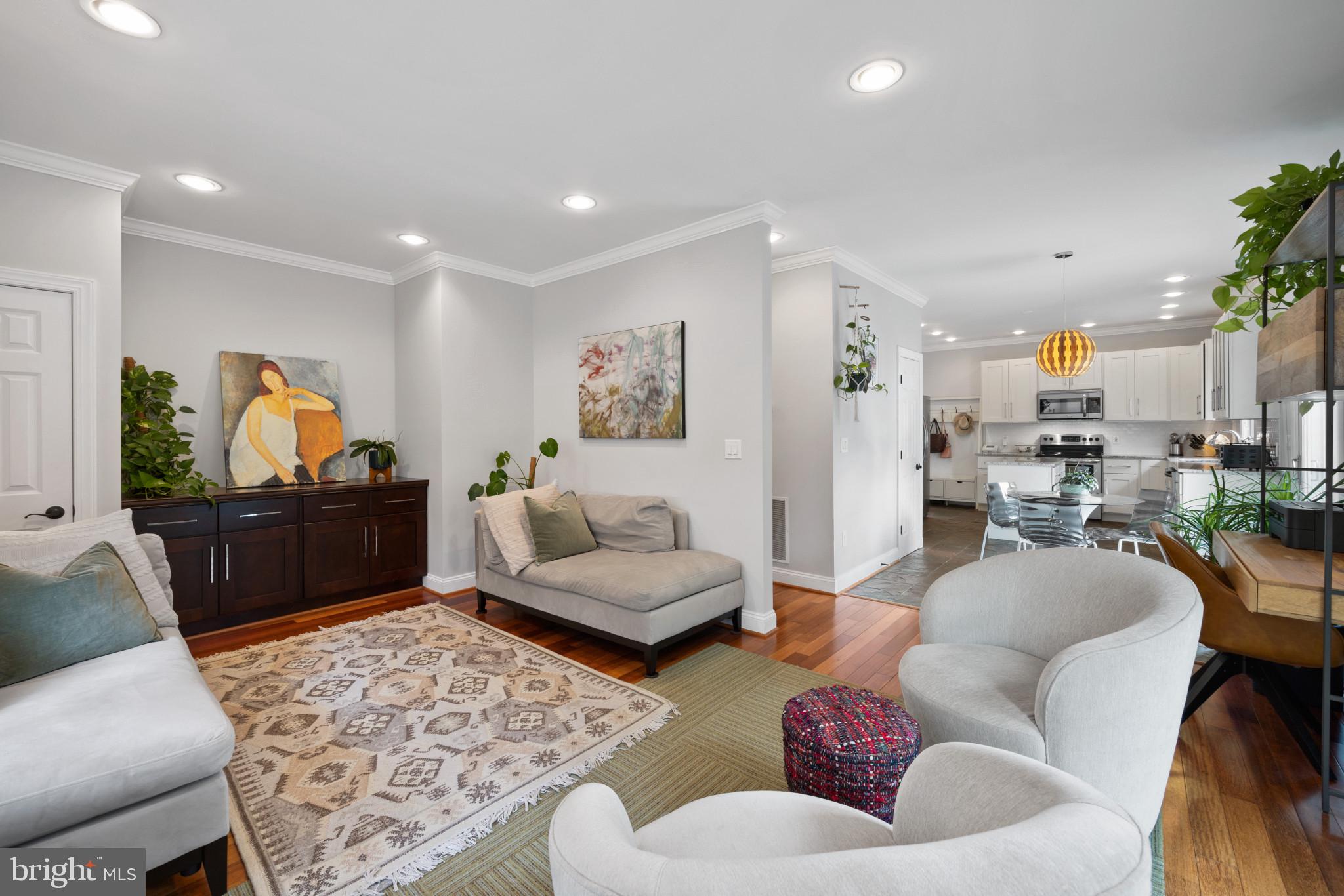 SUNRISE BEACH - Residential