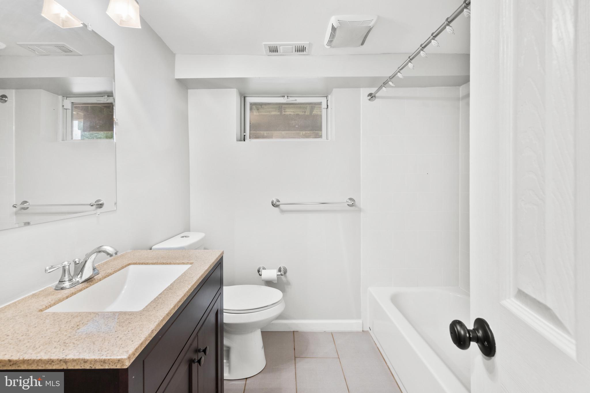 SUNRISE BEACH - Residential