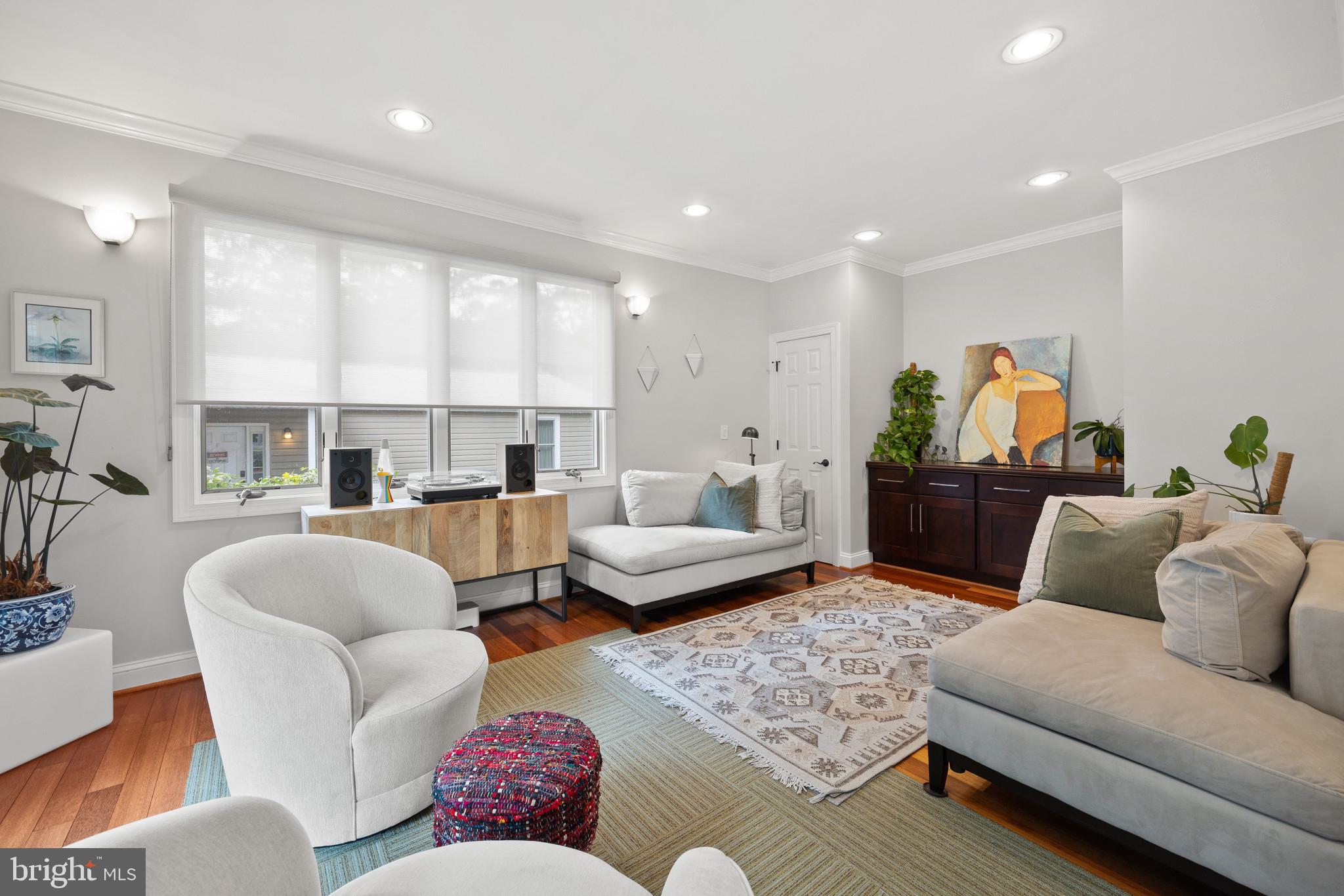 SUNRISE BEACH - Residential