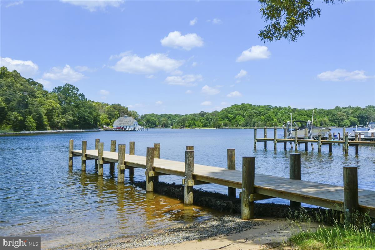 SUNRISE BEACH - Residential