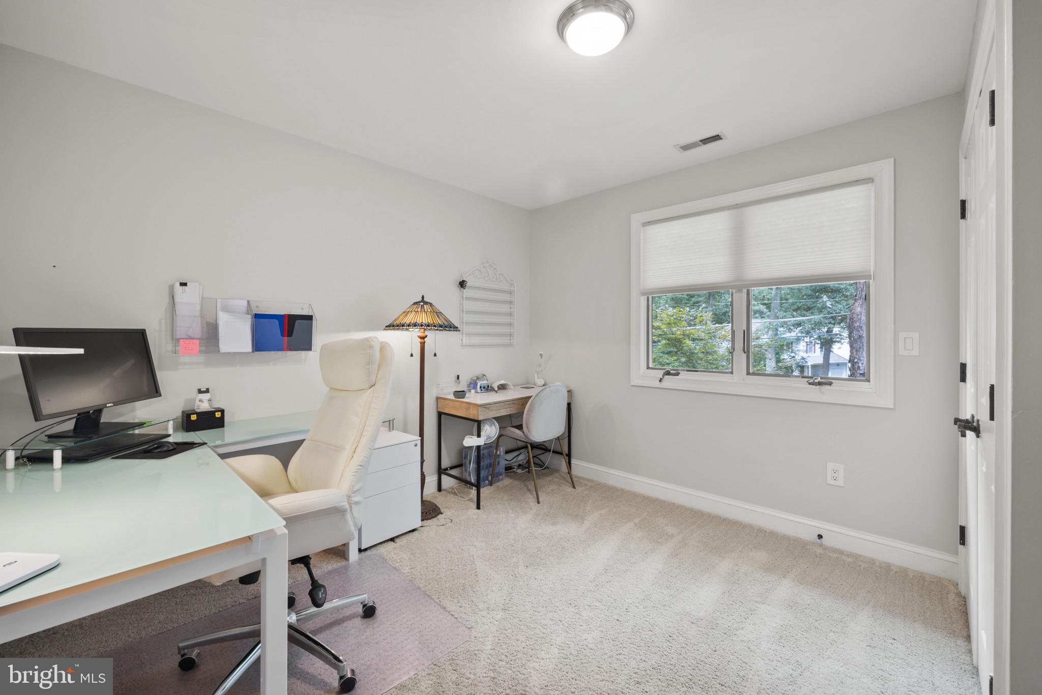 SUNRISE BEACH - Residential