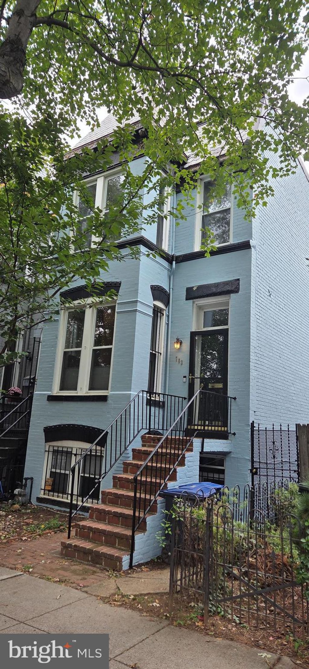 Photo of 703 13th Street NE, WASHINGTON, DC 20002 (MLS # DCDC2227174)
