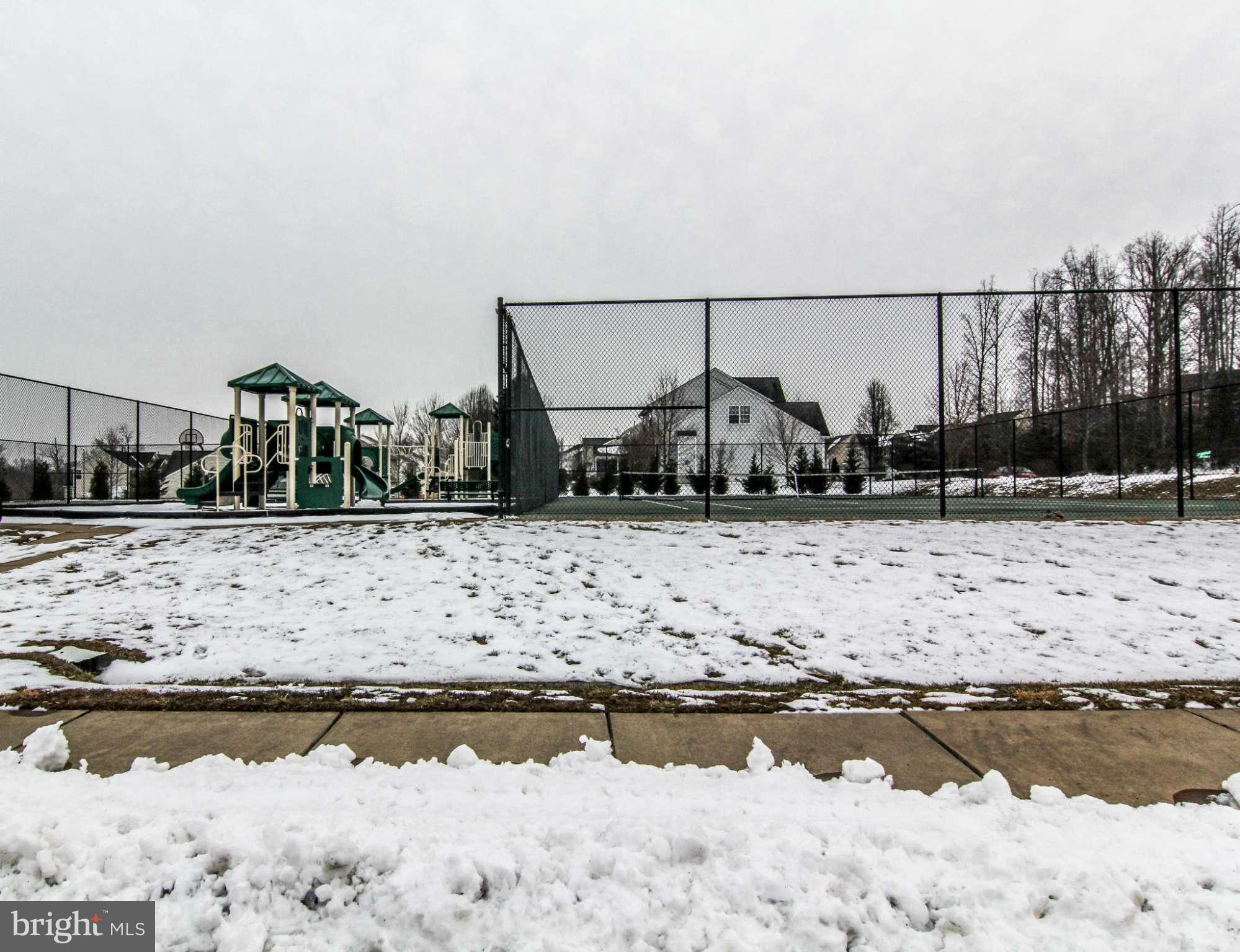 RIDGEFIELD CROSSING - Residential