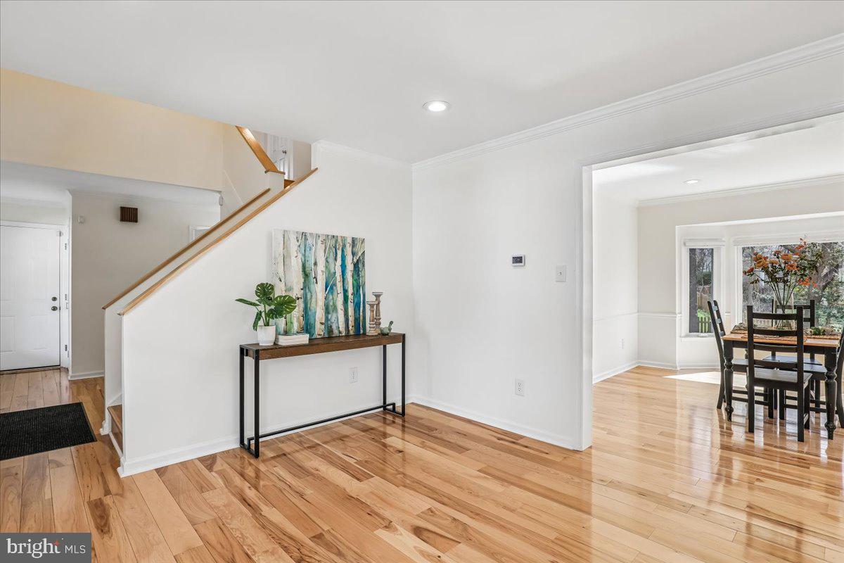 4743 SHADOW WOODS COURT