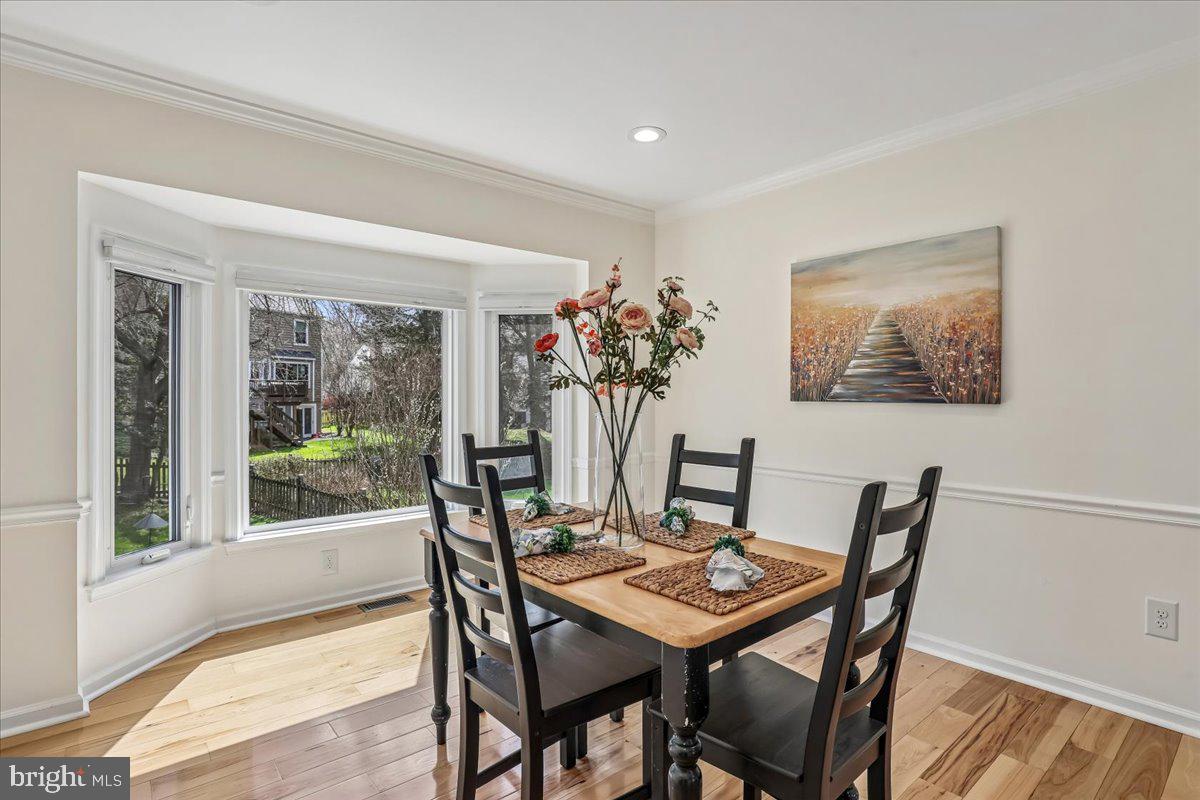 4743 SHADOW WOODS COURT