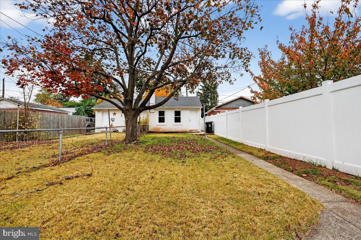 NORRISTOWN - Residential