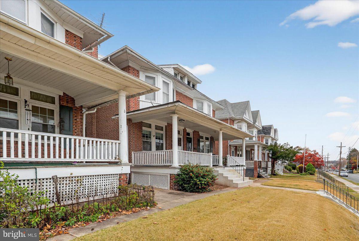 NORRISTOWN - Residential