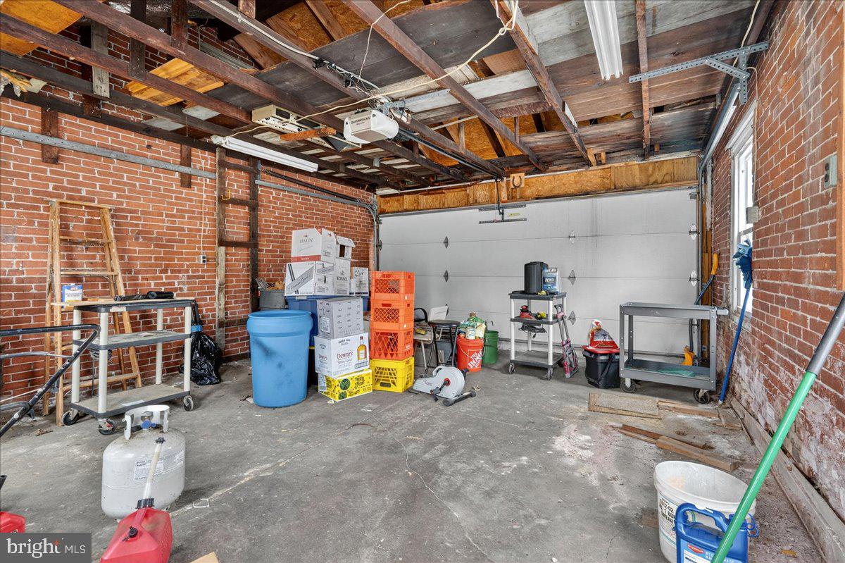 NORRISTOWN - Residential