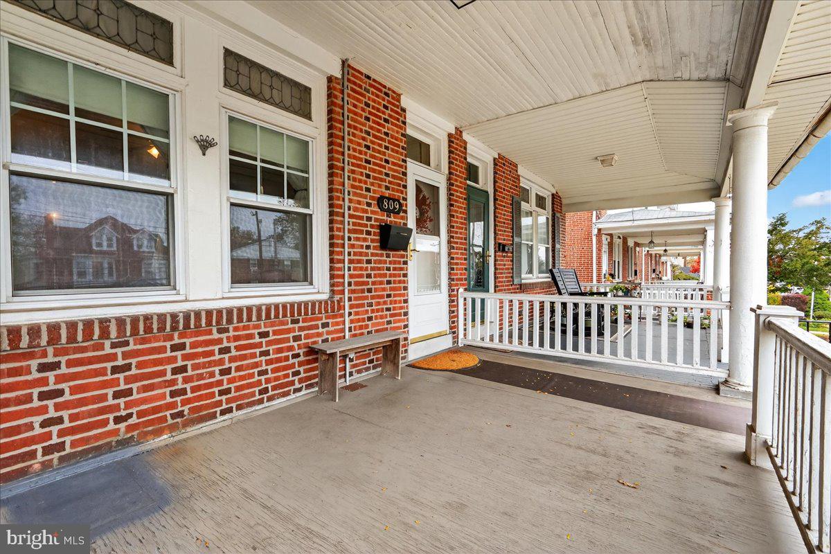 NORRISTOWN - Residential