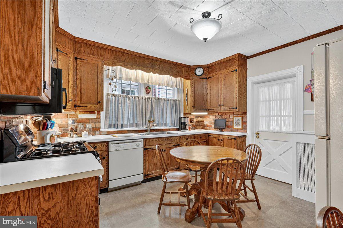 NORRISTOWN - Residential