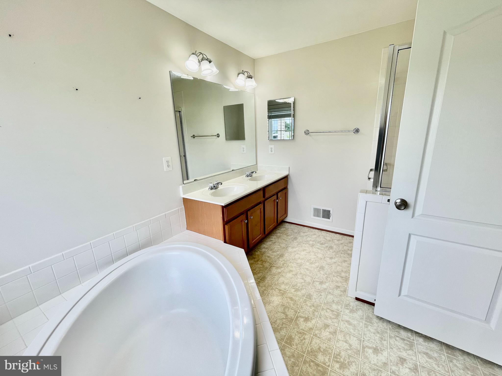 AUSTINS LANDING - Residential Lease