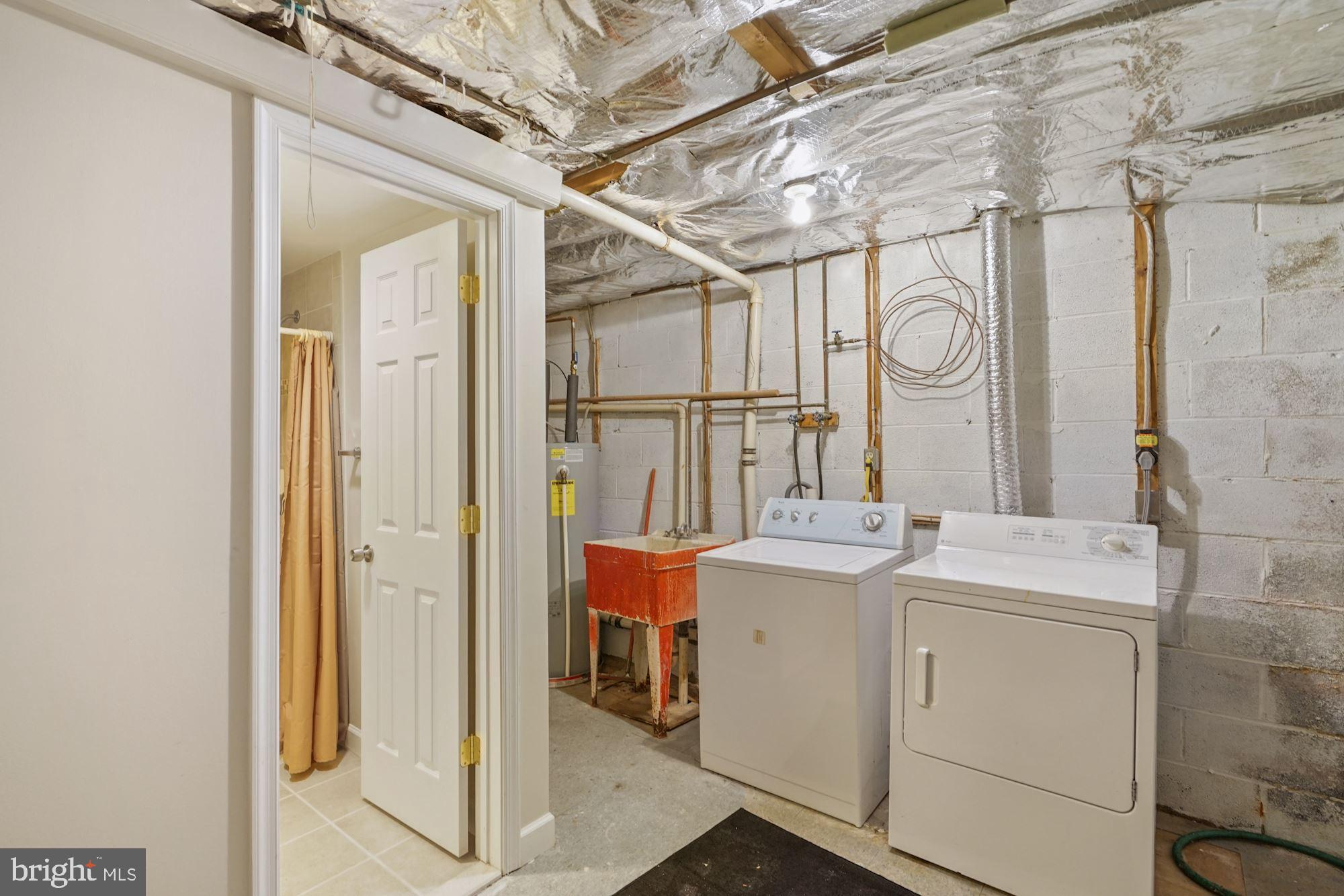 LAKE RIDGE - Residential Lease