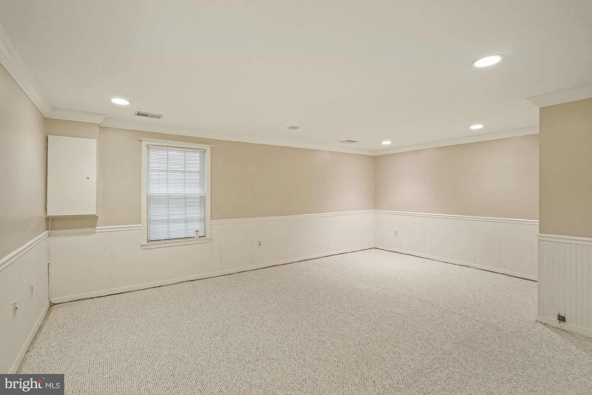 LAKE RIDGE - Residential Lease