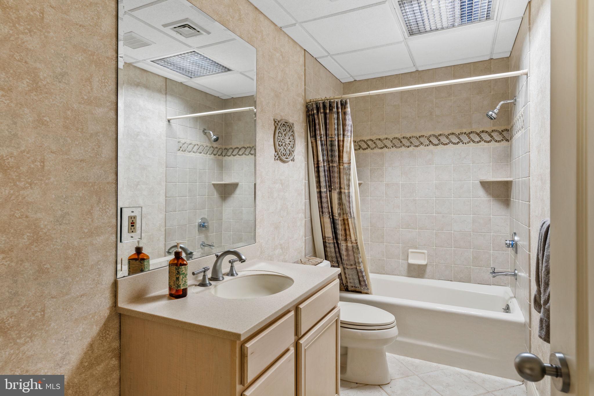 CAMP HILL - Residential