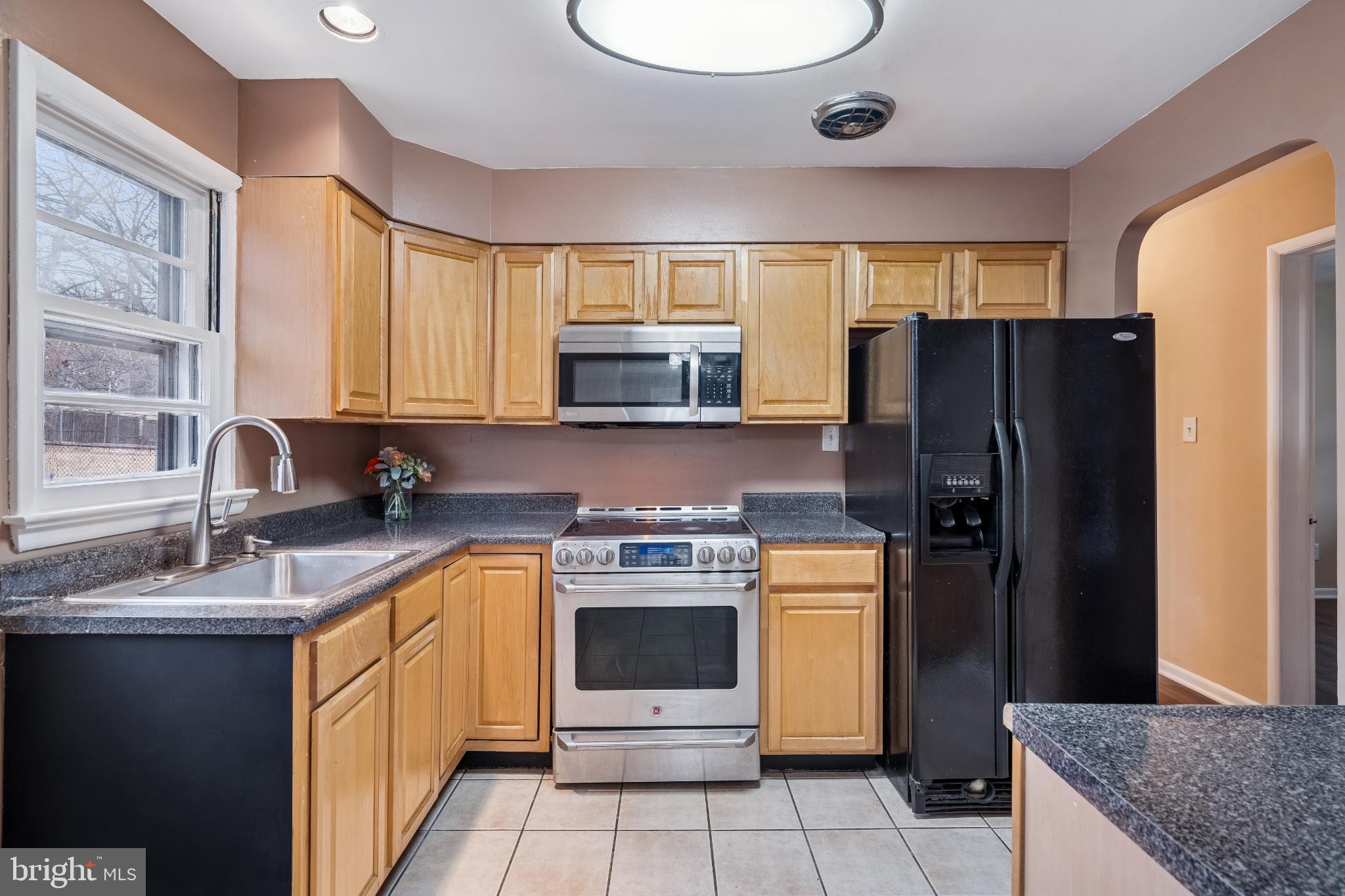 FOREST MANOR - Residential