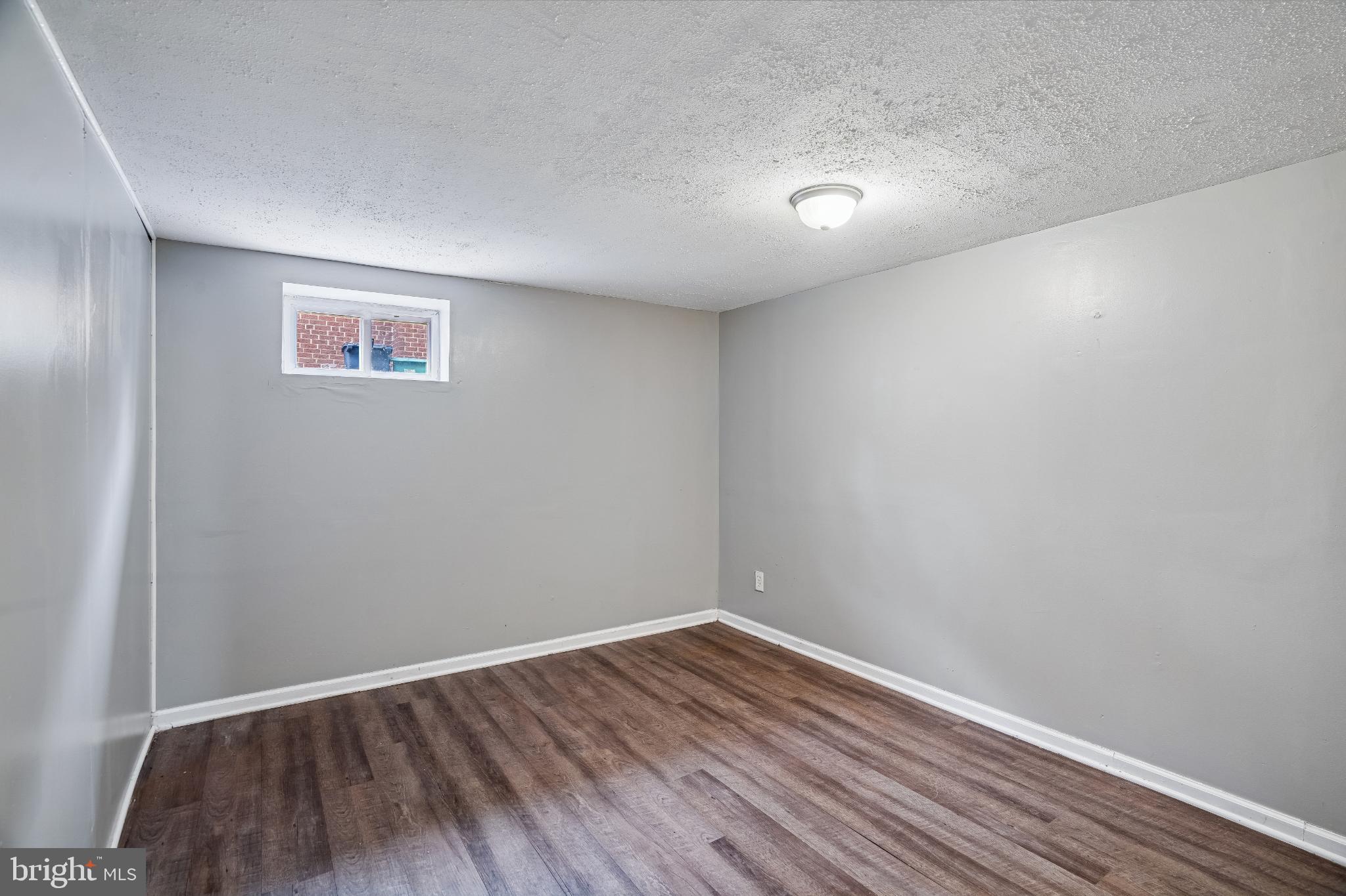 FOREST MANOR - Residential