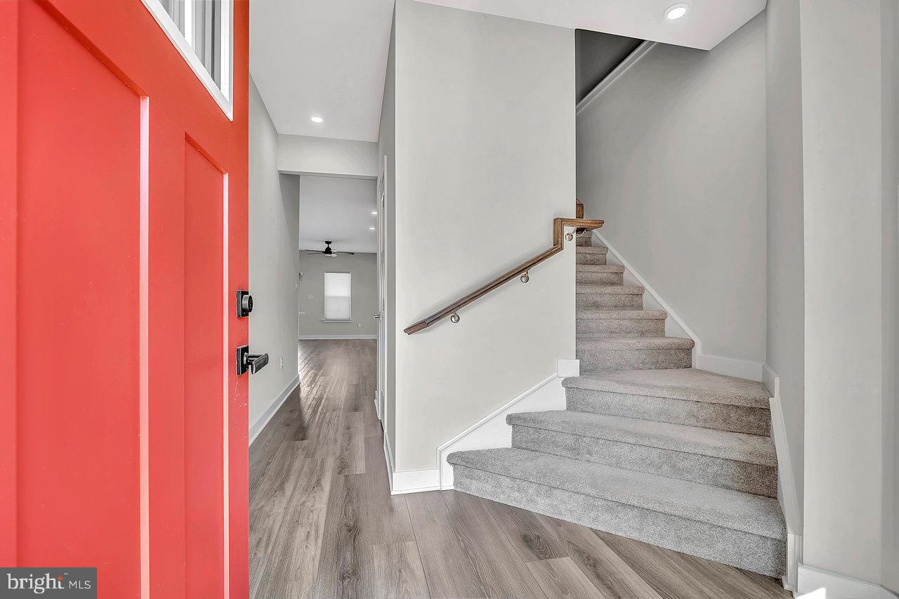 43 PRATT LANE