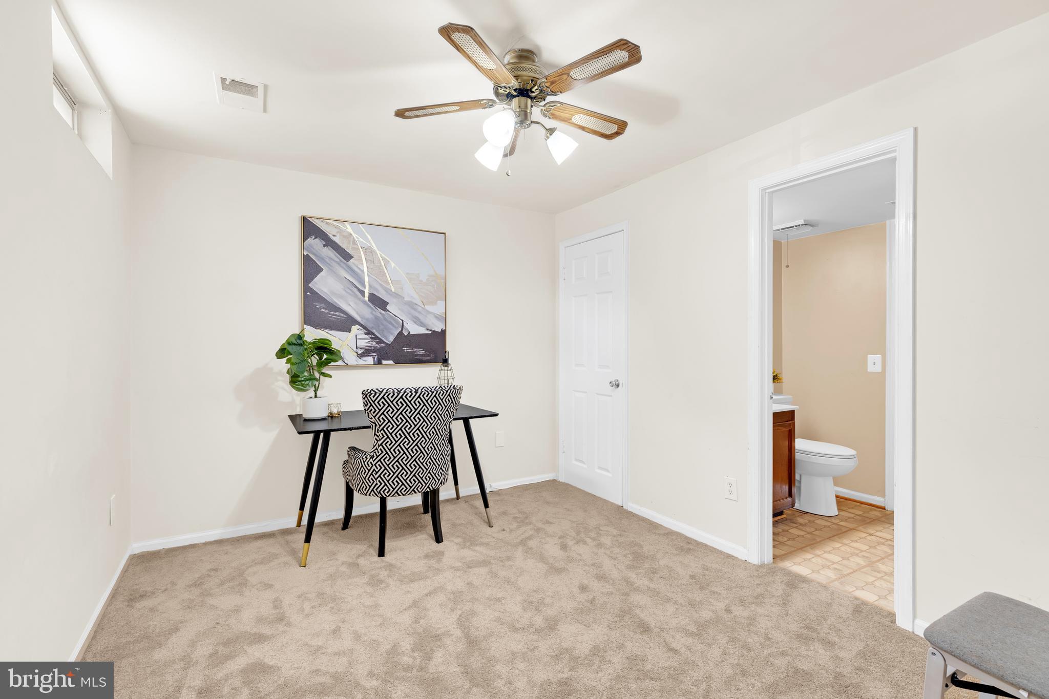 LONDON TOWN WEST - Residential