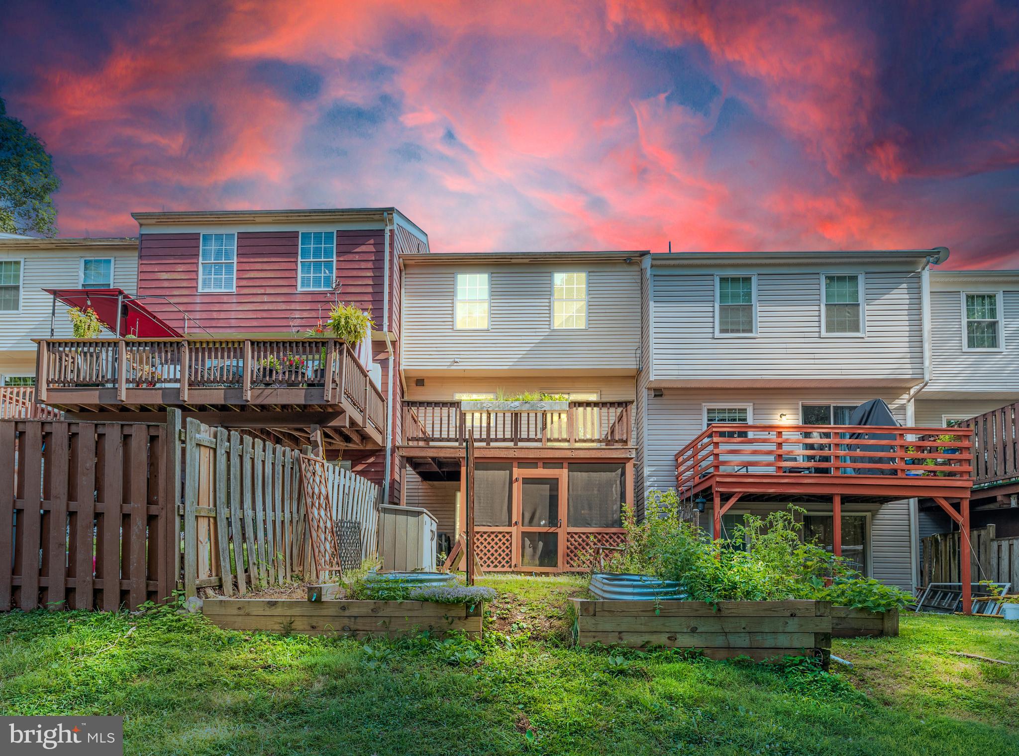 LONDON TOWN WEST - Residential