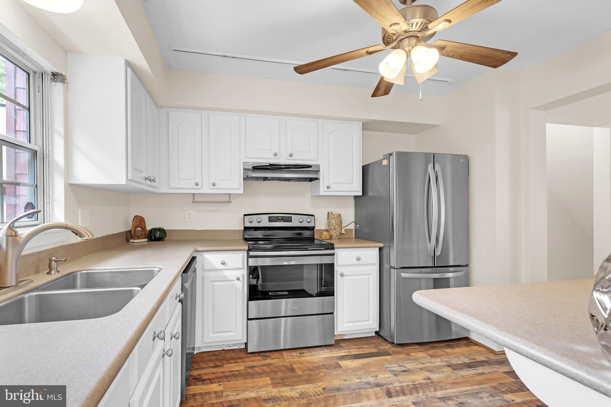 LONDON TOWN WEST - Residential