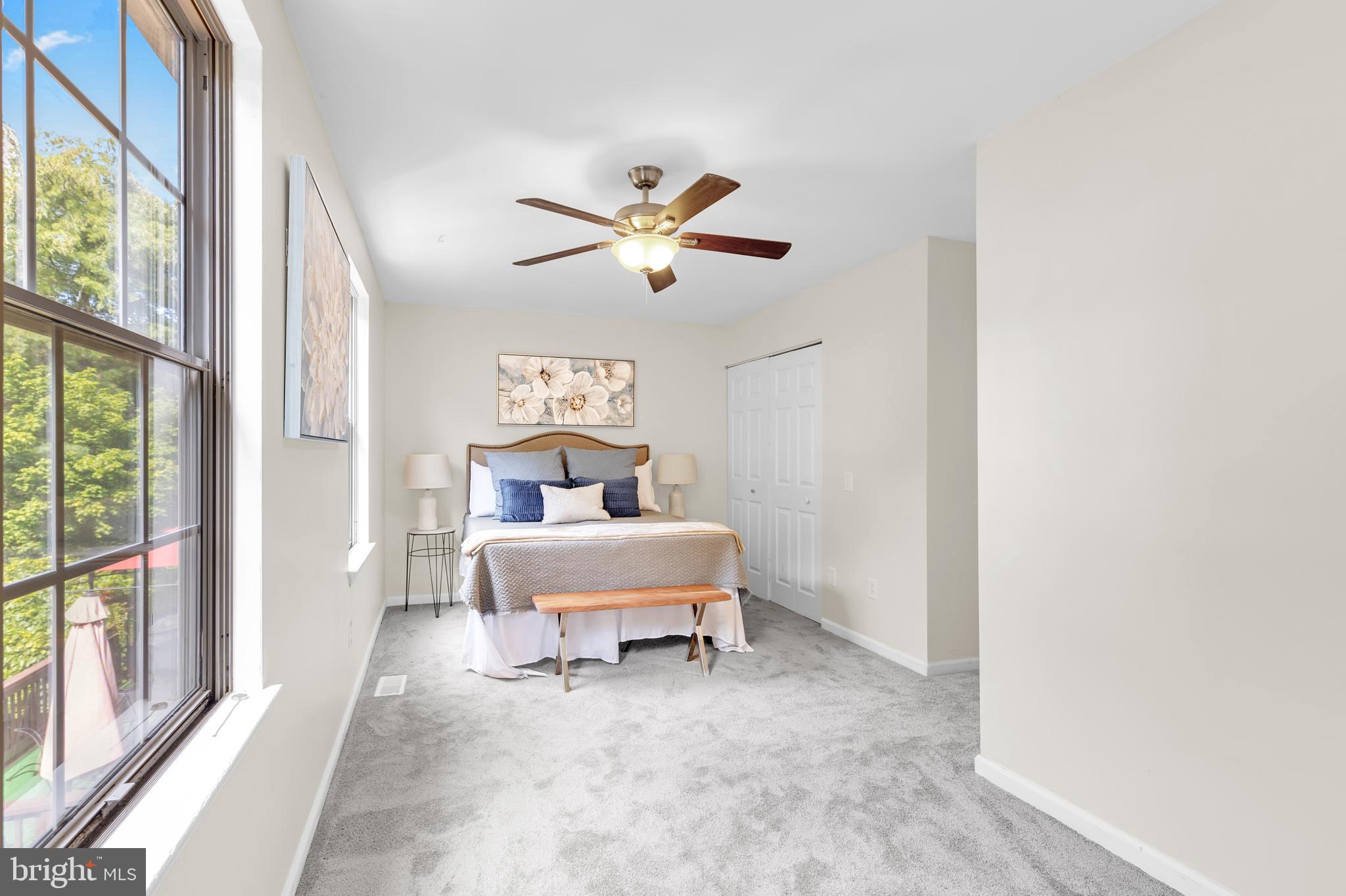 LONDON TOWN WEST - Residential