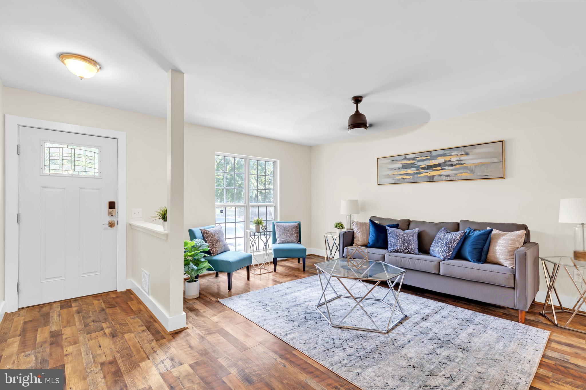 LONDON TOWN WEST - Residential