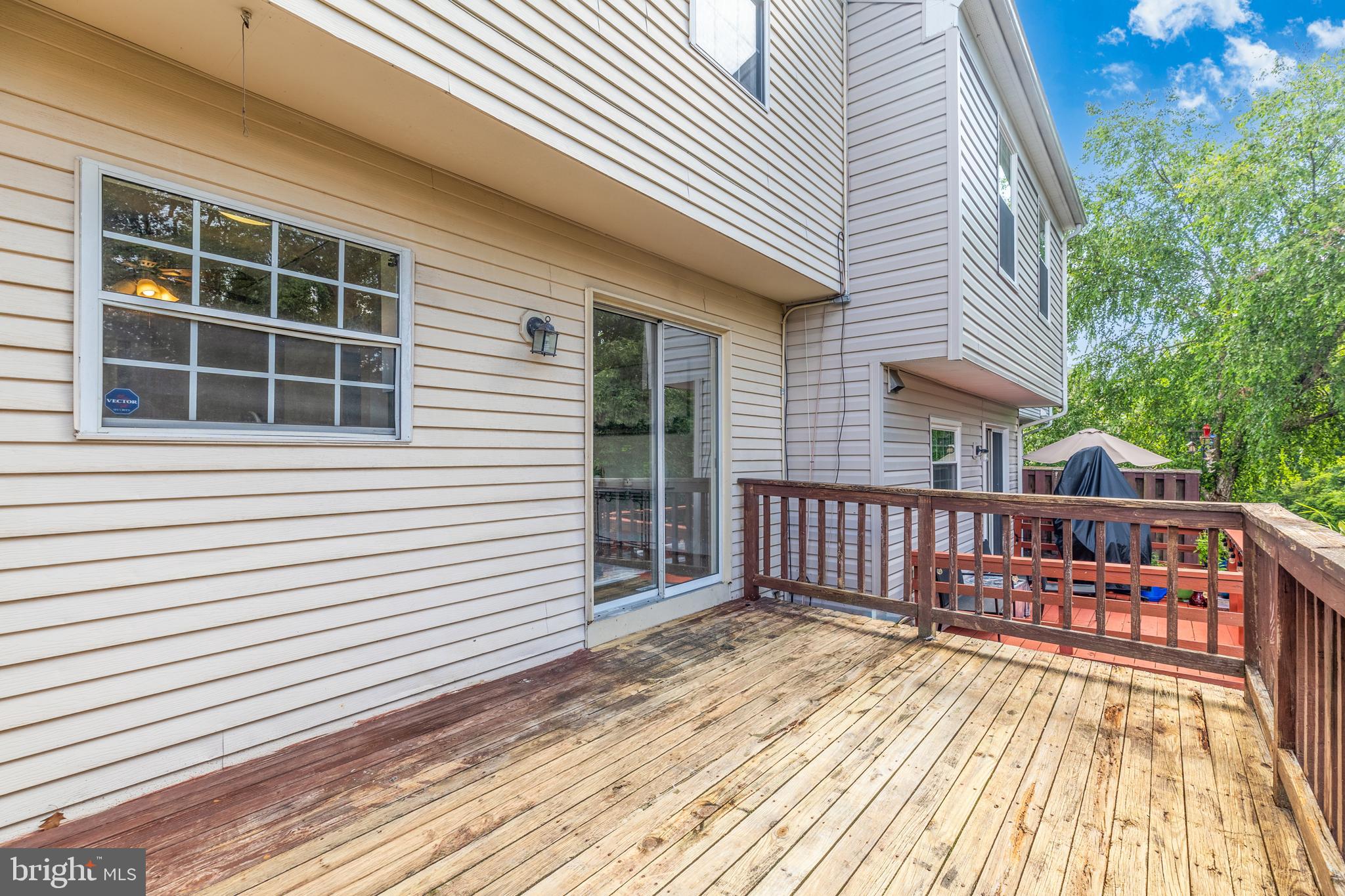 LONDON TOWN WEST - Residential