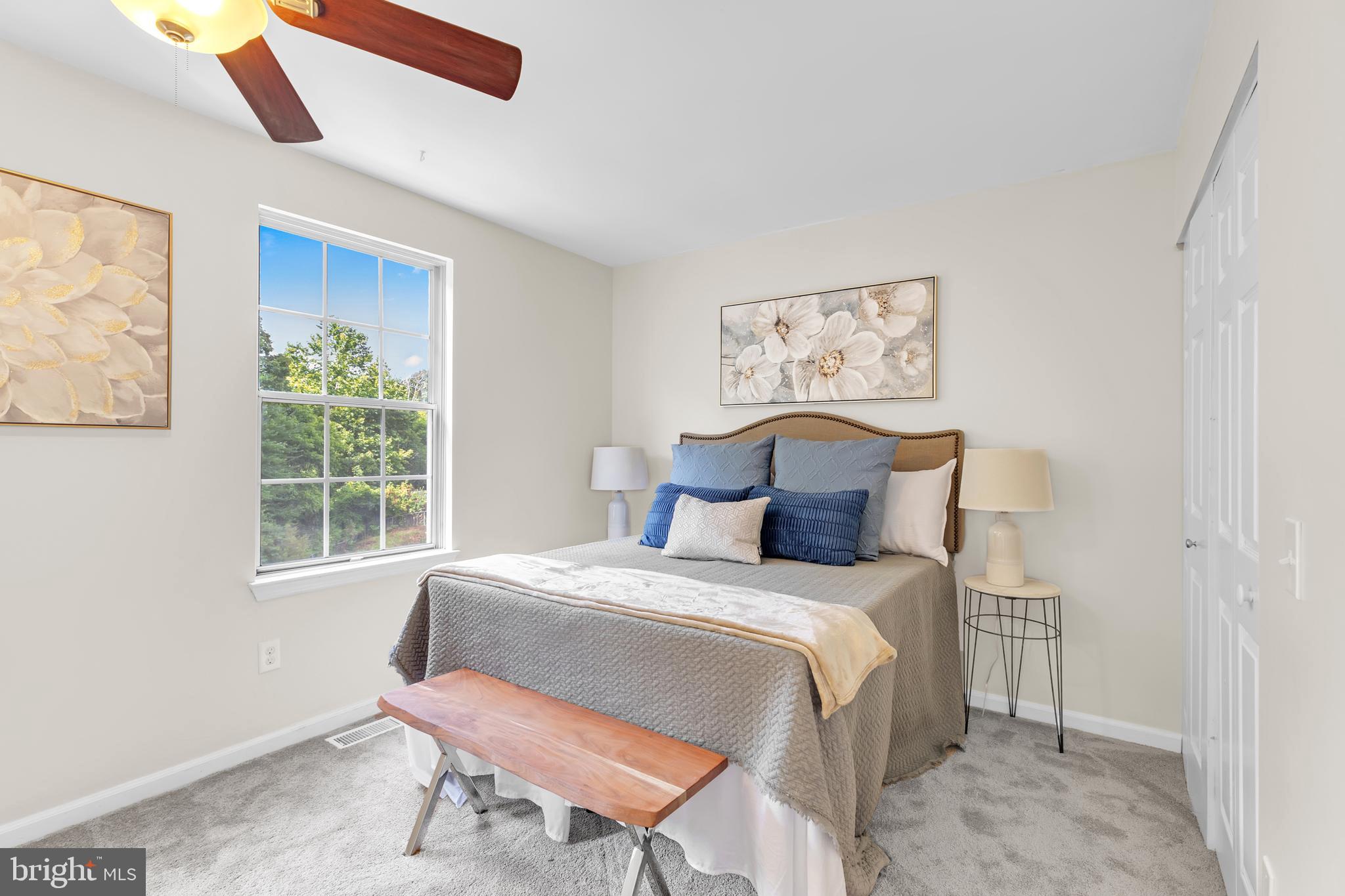 LONDON TOWN WEST - Residential