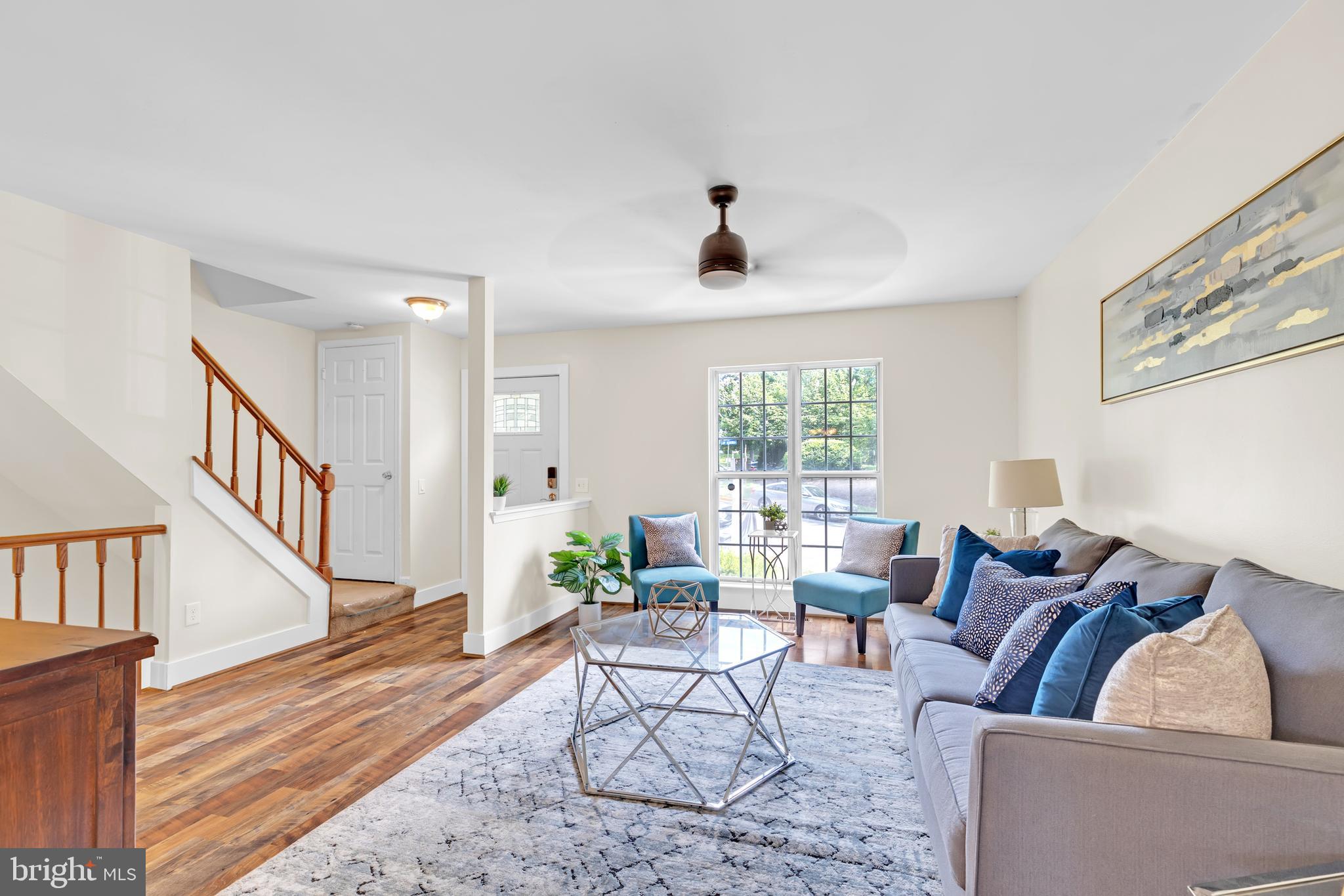 LONDON TOWN WEST - Residential