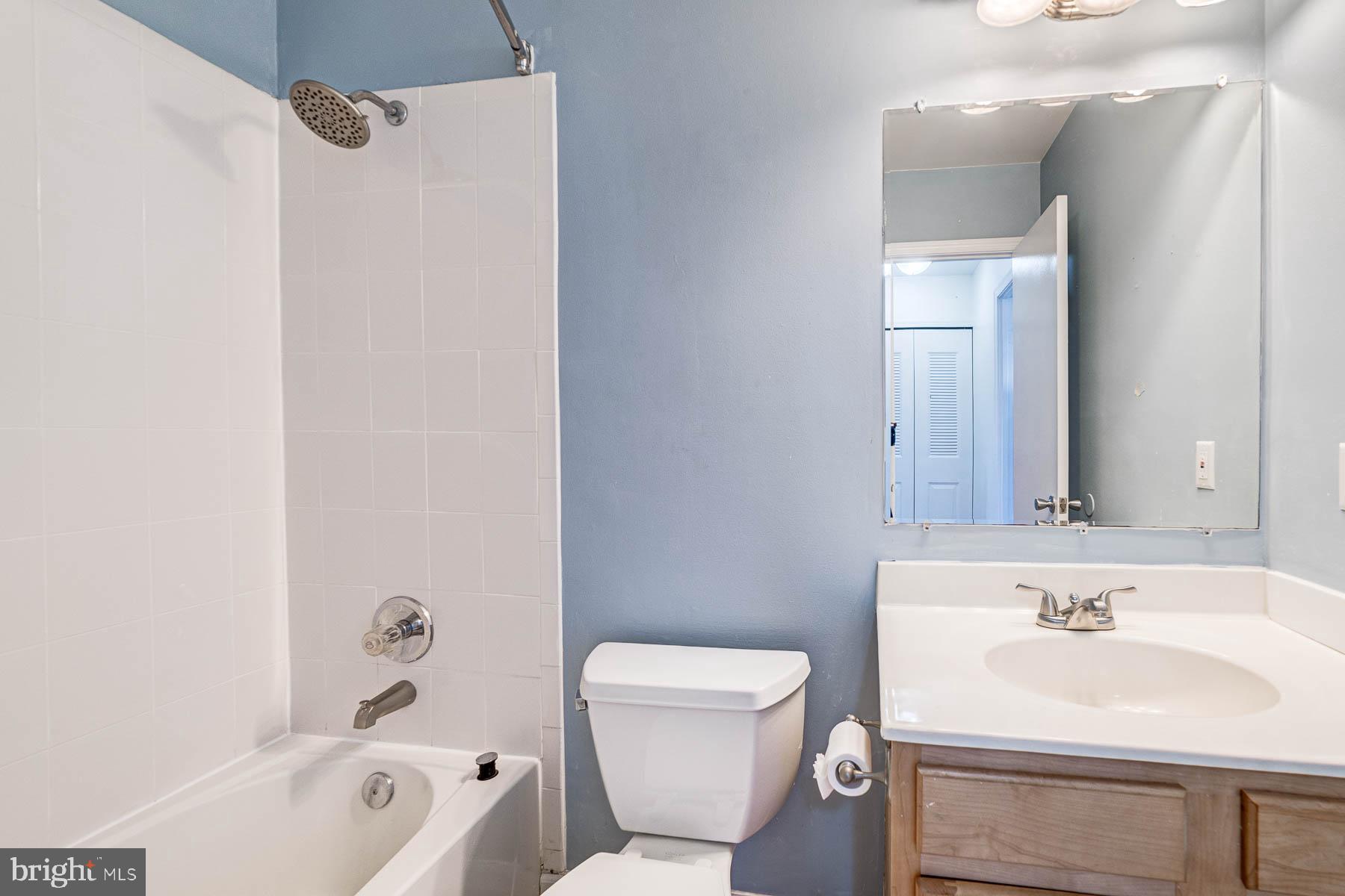 POINT OF WOODS - Residential