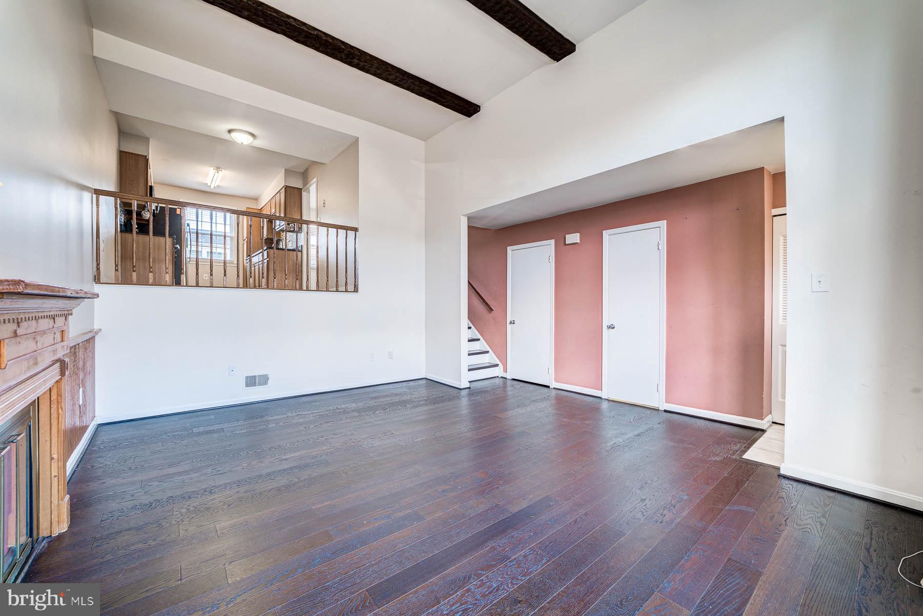 POINT OF WOODS - Residential