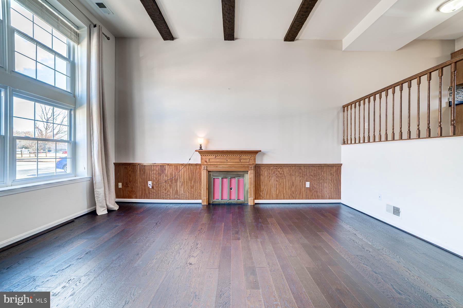 POINT OF WOODS - Residential