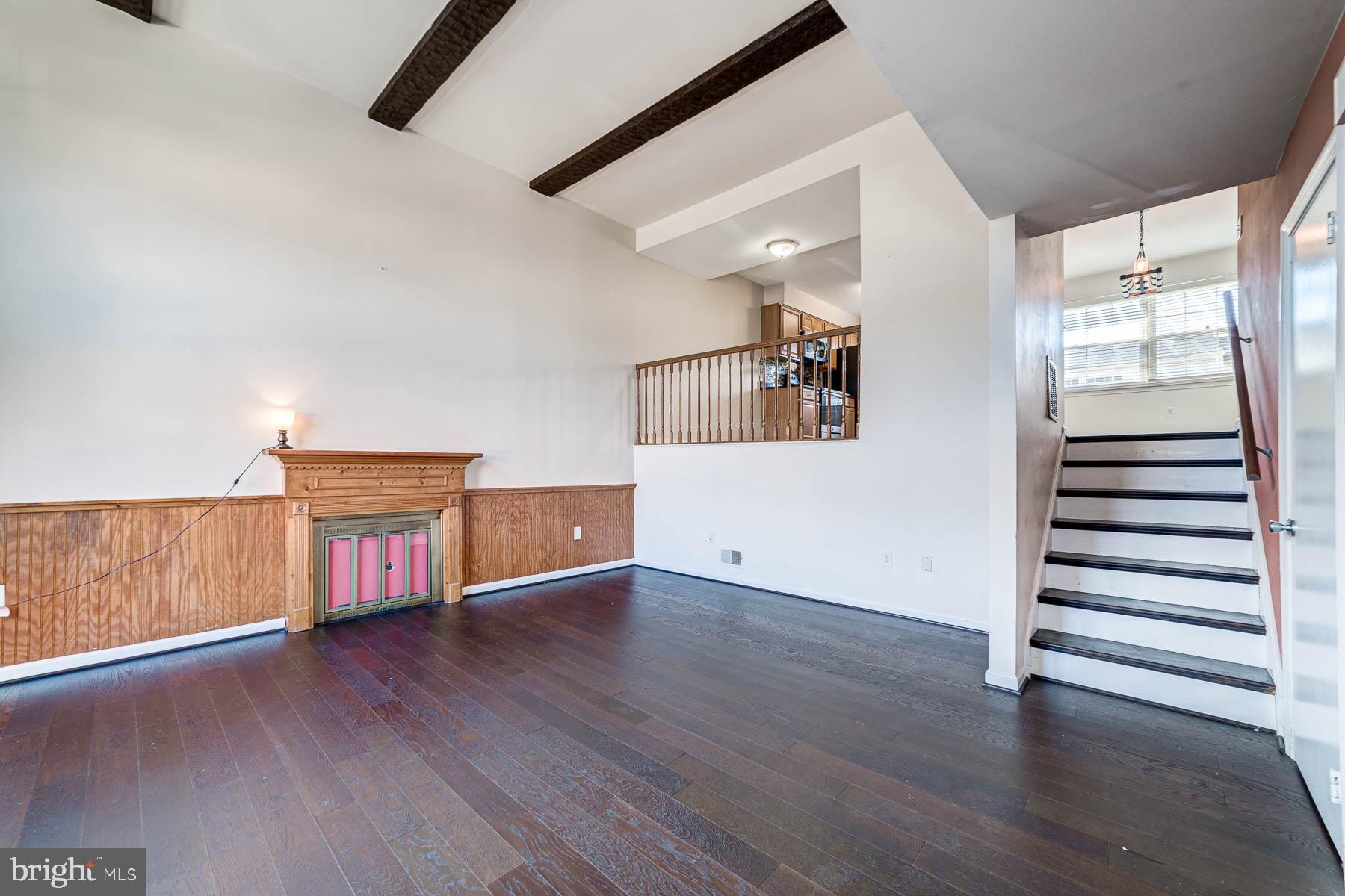 POINT OF WOODS - Residential