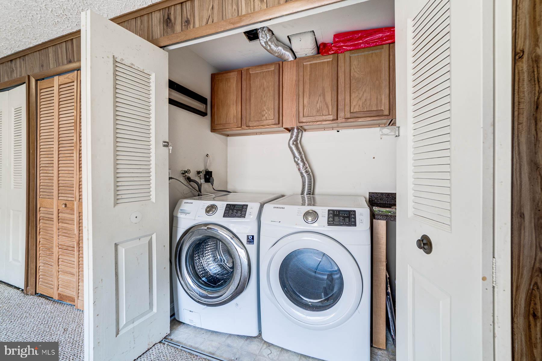 POINT OF WOODS - Residential