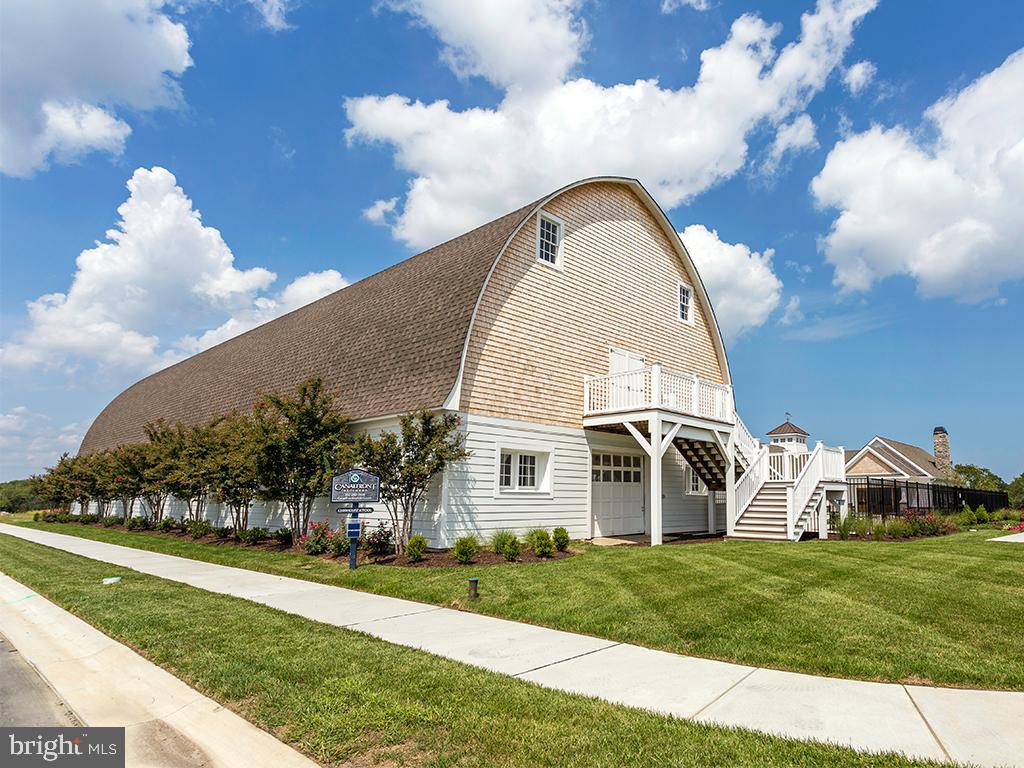 SHOWFIELD - Residential