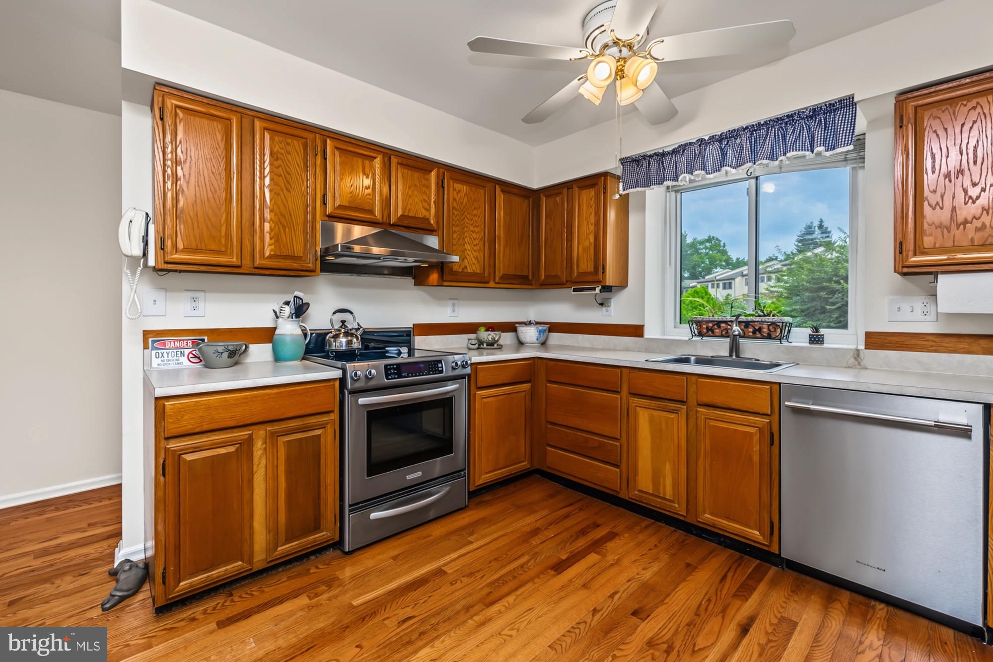 2517 POND VIEW DRIVE 2517