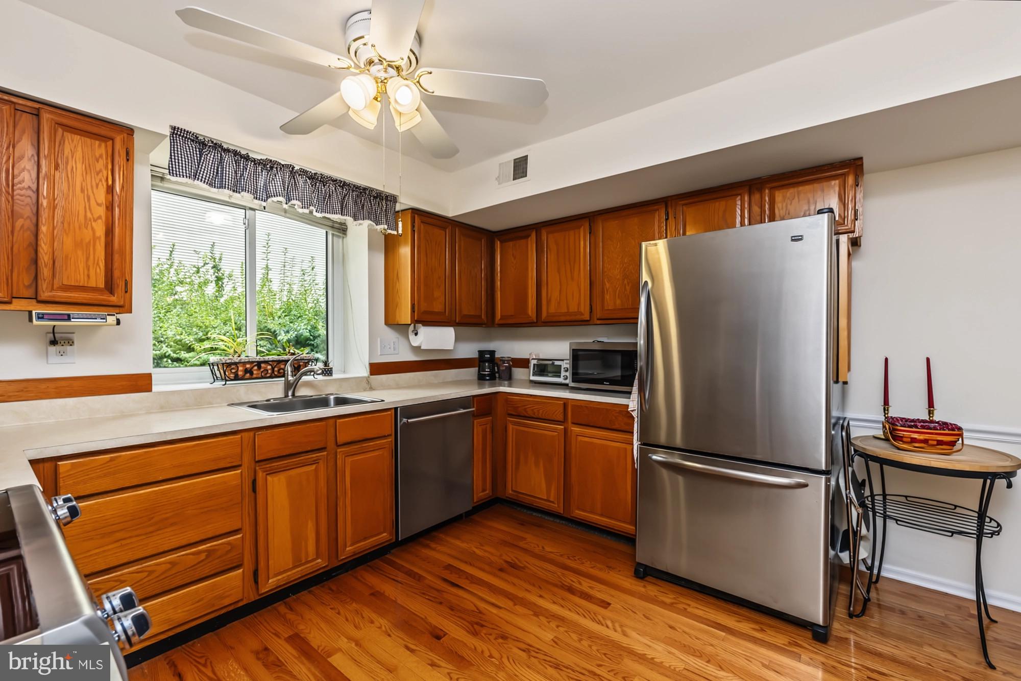 2517 POND VIEW DRIVE 2517