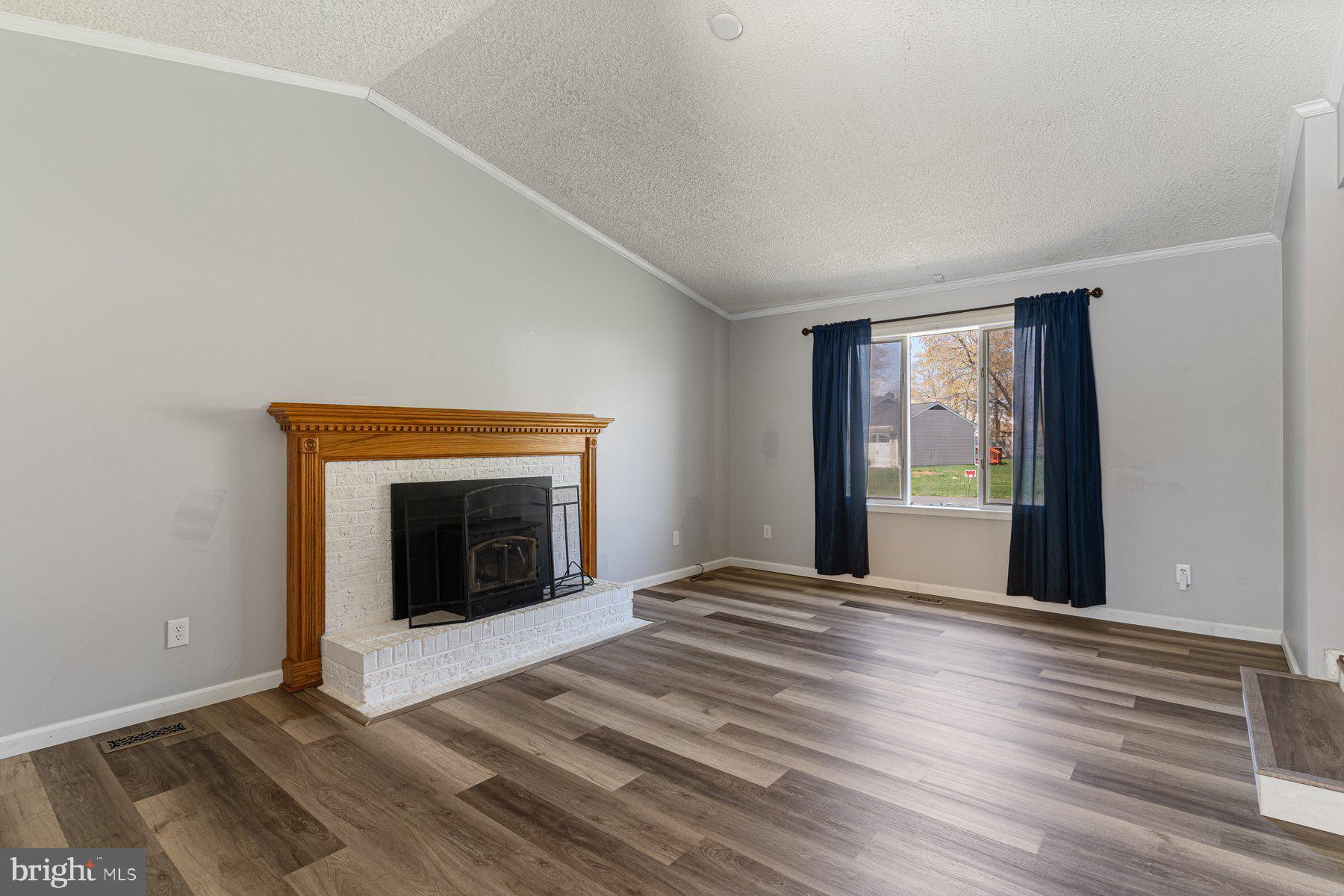 WHITE OAK VILLAGE - Residential