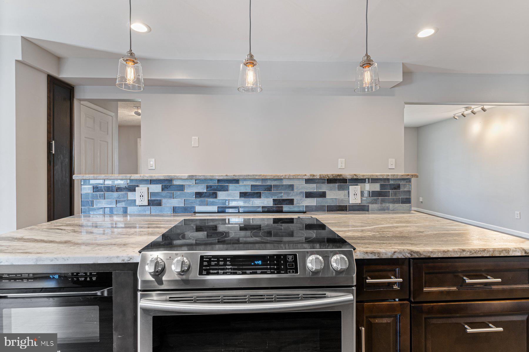 WHITE OAK VILLAGE - Residential